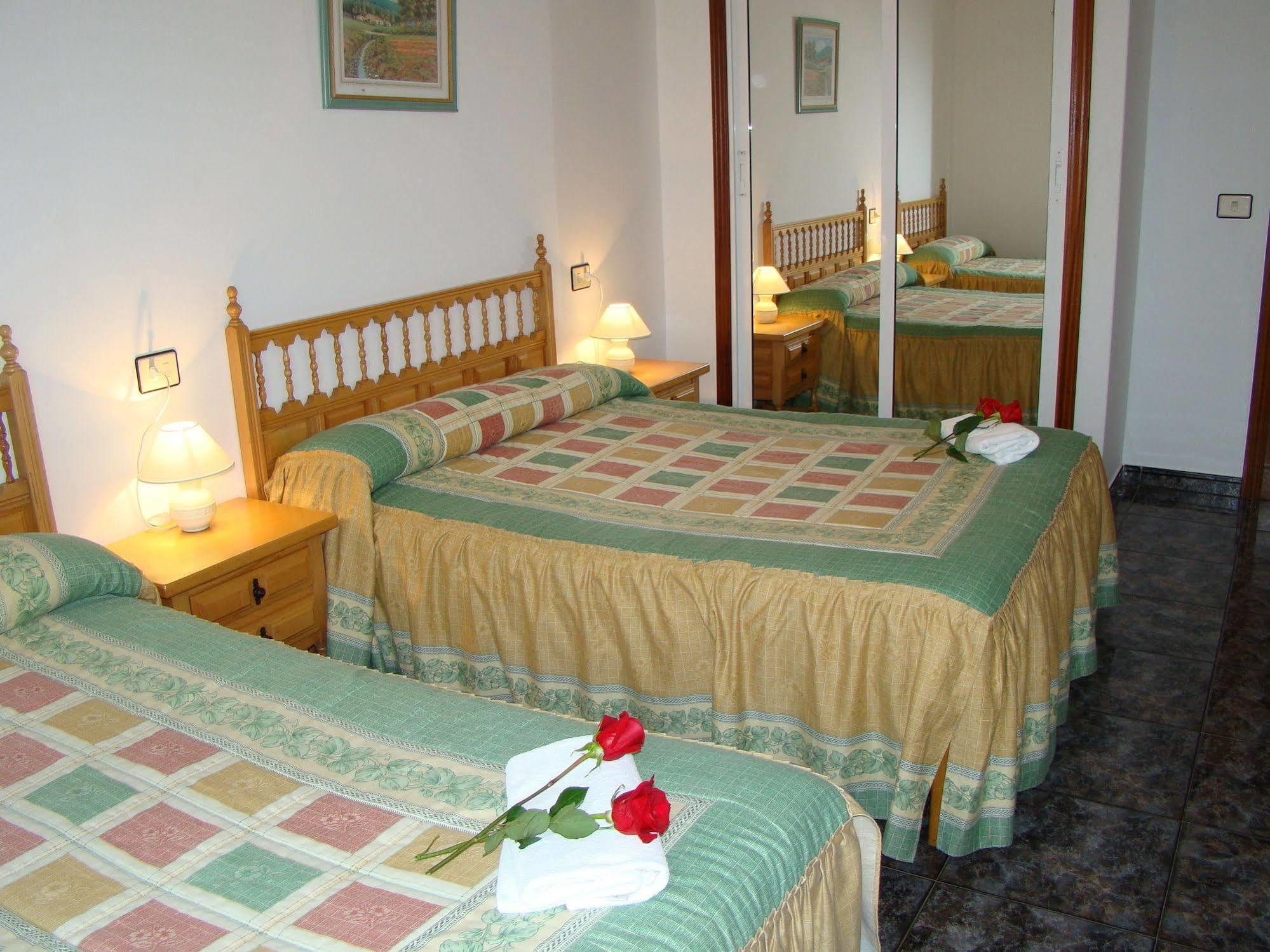 Hostal San Roque Портоново Екстериор снимка