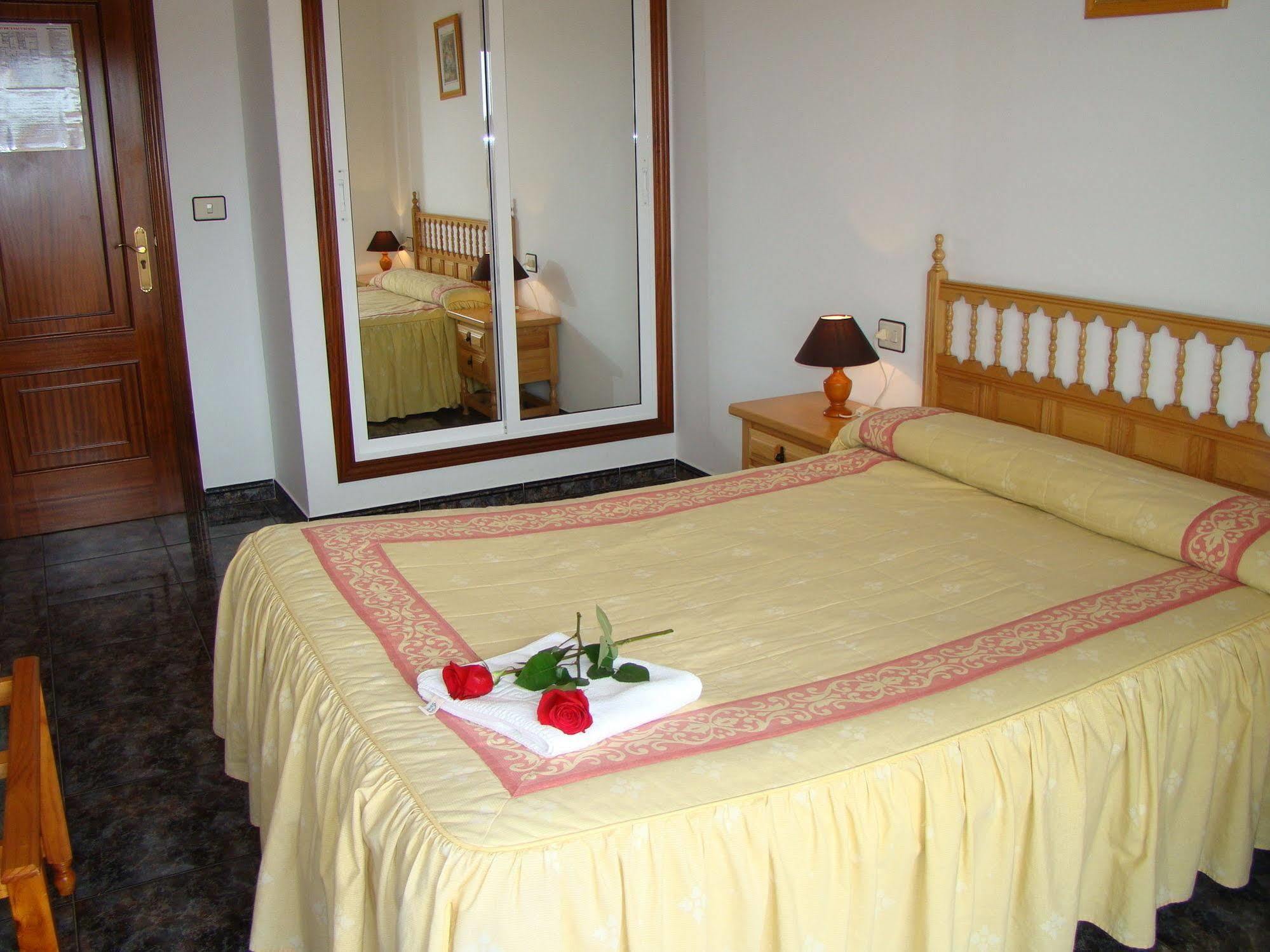 Hostal San Roque Портоново Екстериор снимка